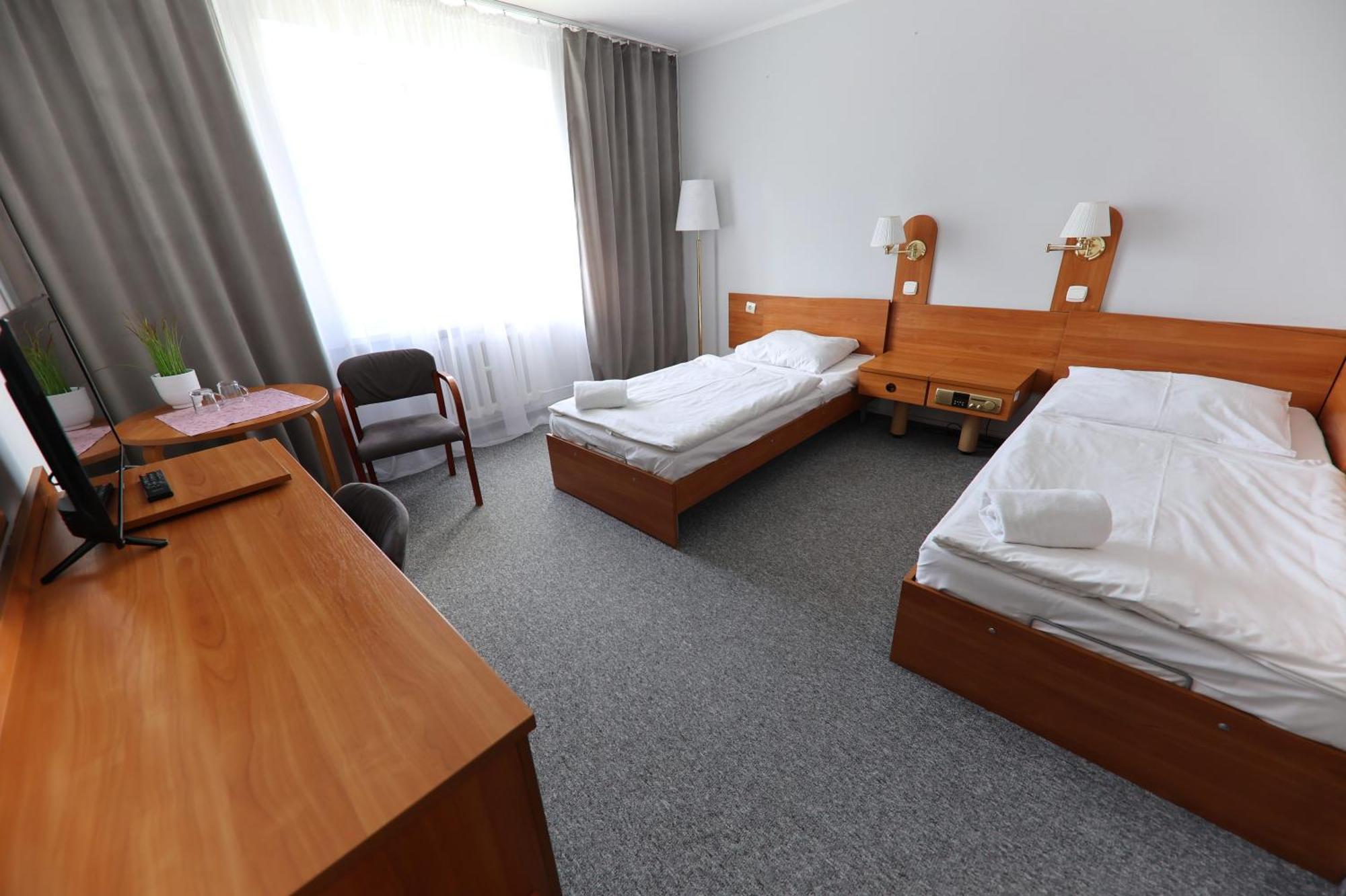 Agro Obiekt Hotelowy Wroclaw Exterior photo