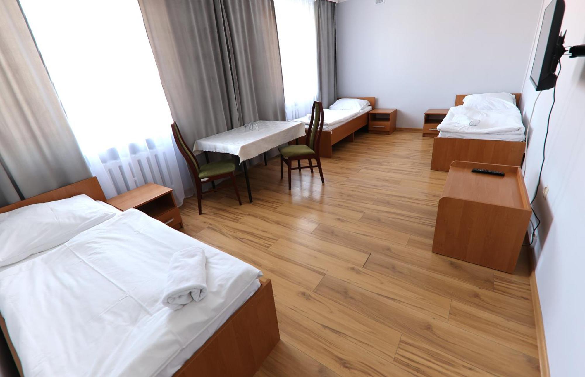 Agro Obiekt Hotelowy Wroclaw Exterior photo