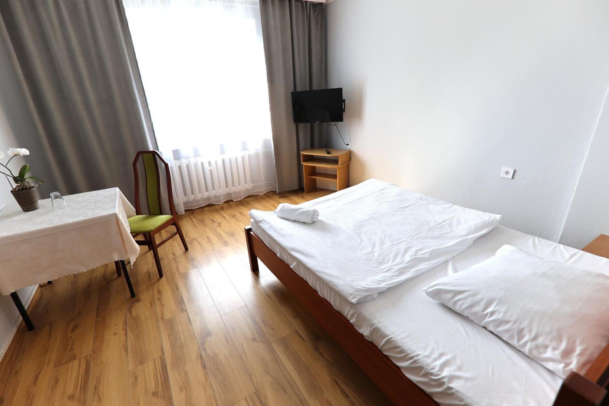 Agro Obiekt Hotelowy Wroclaw Exterior photo